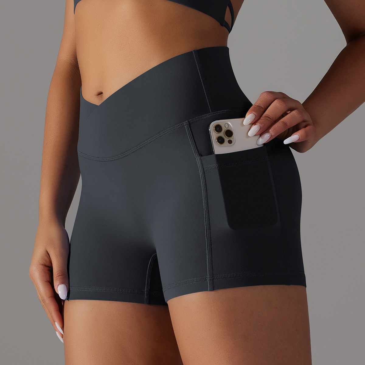 Double Sided Nylon Brushed Cross V Waist Pocket Fitness Yoga Shorts Running Sports Three Point Pants for Women - Image 2