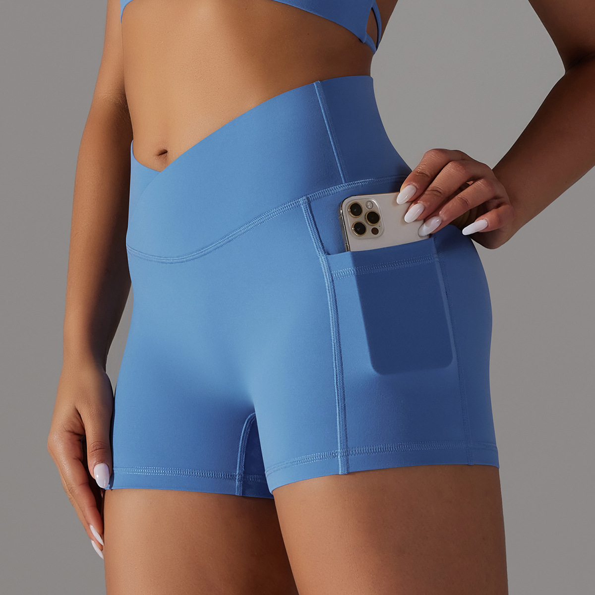 Double Sided Nylon Brushed Cross V Waist Pocket Fitness Yoga Shorts Running Sports Three Point Pants for Women - Image 8